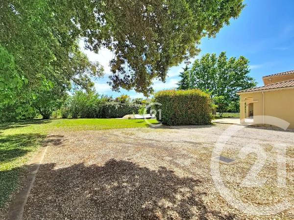 Maison à vendre  7 pièces - 207 m 2   ST MARTIN DE CRAU  - 13