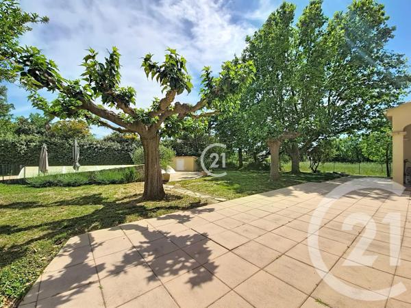 Maison à vendre  7 pièces - 207 m 2   ST MARTIN DE CRAU  - 13