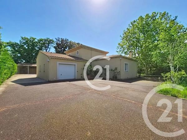Maison à vendre  7 pièces - 207 m 2   ST MARTIN DE CRAU  - 13