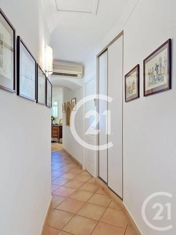 Maison à vendre  7 pièces - 207 m 2   ST MARTIN DE CRAU  - 13