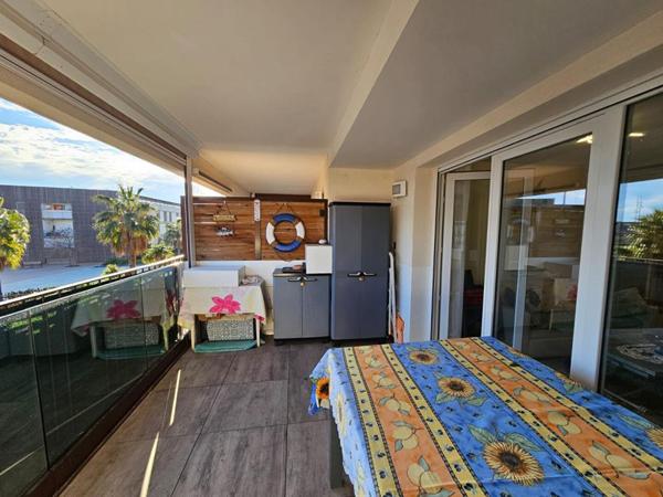 Magnifique appartement T2 proche des plages  Terrasse avec vue sur le Mont Saint-Clair
