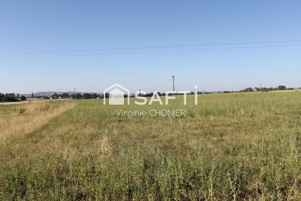 Terrain constructible 906m2 plat vue dégagée