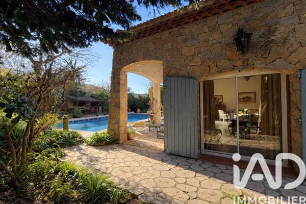 Maison à vendre 9 pièces 290 m² Hyères