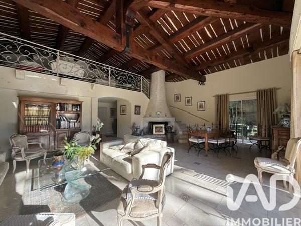 Maison à vendre 9 pièces 290 m² Hyères