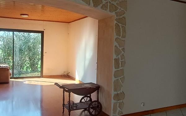 Maison à vendre    7 pièces •  Le Thou