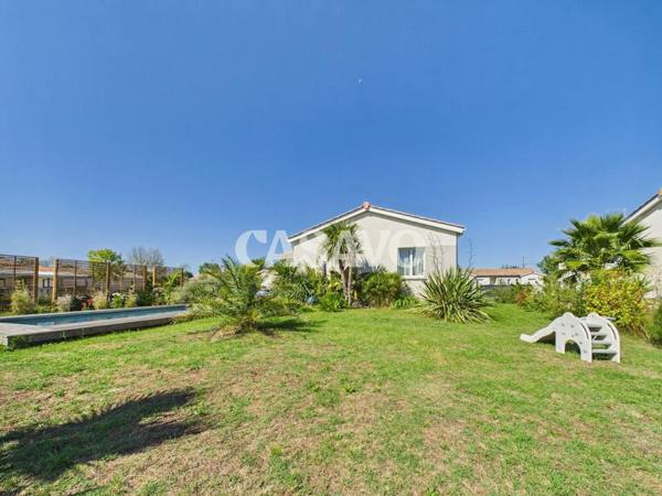 Vente Maison 4 pièces de 109m² - 33780 Soulac-sur-Mer