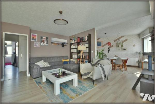 LE RHEU APPARTEMENT PLEIN CENTRE T5 117M2 UTILE LOGGIA