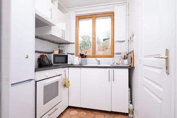 ETREPAGNY Maison ancienne dépendance Studio