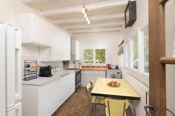 ETREPAGNY Maison ancienne dépendance Studio