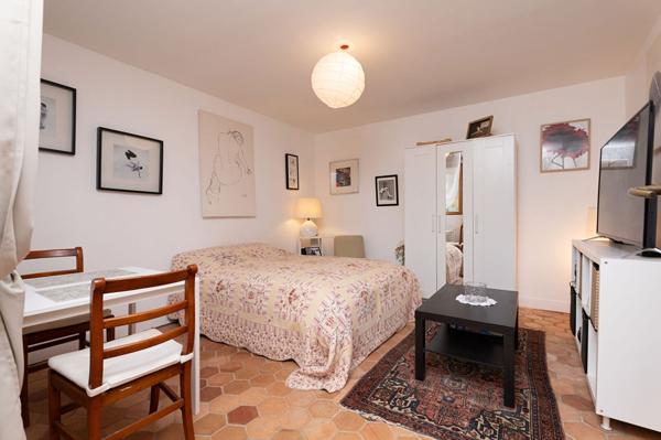 ETREPAGNY Maison ancienne dépendance Studio