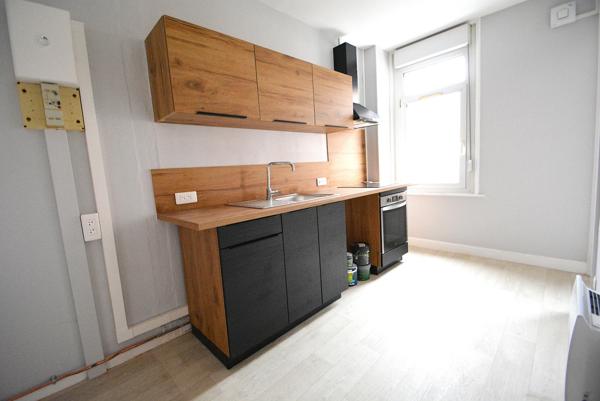 Appartement à louer 2 pièces CAMBRAI (59) 46 m² 550 €