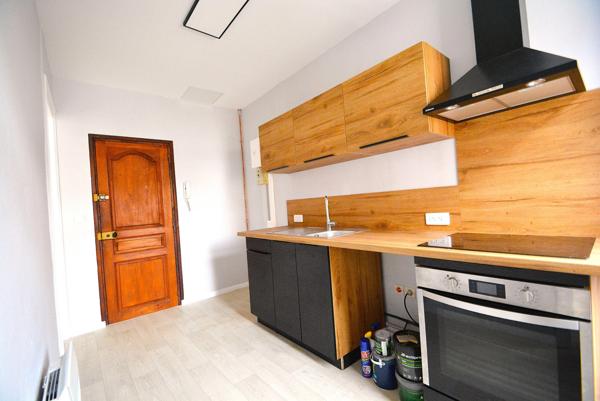 Appartement à louer 2 pièces CAMBRAI (59) 46 m² 550 €