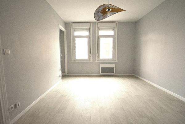 Appartement à louer 2 pièces CAMBRAI (59) 46 m² 550 €