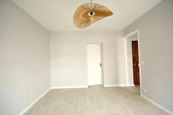 Appartement à louer 2 pièces CAMBRAI (59) 46 m² 550 €