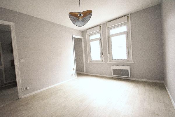 Appartement à louer 2 pièces CAMBRAI (59) 46 m² 550 €