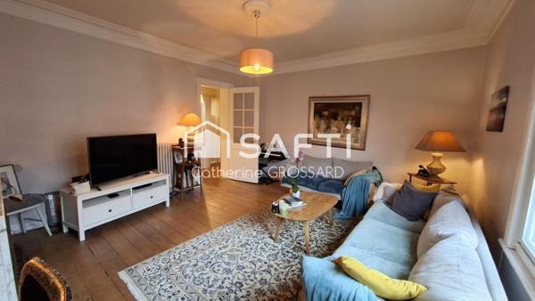 Appartement T4 atypique de 104 m² situé à Lille