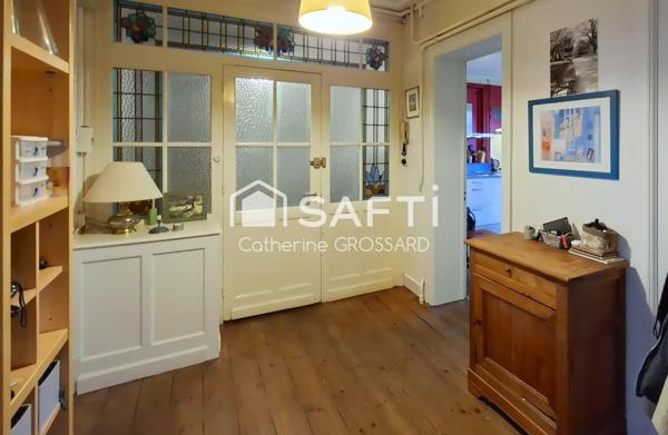 Appartement T4 atypique de 104 m² situé à Lille