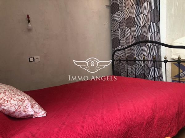 Maison de village 130 m² à moderniser – 3 niveaux avec terrasse, garage et cave – Taulignan