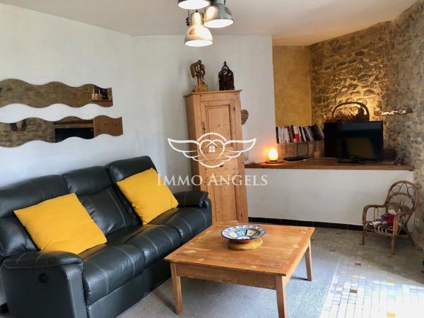 Maison de village 130 m² à moderniser – 3 niveaux avec terrasse, garage et cave – Taulignan