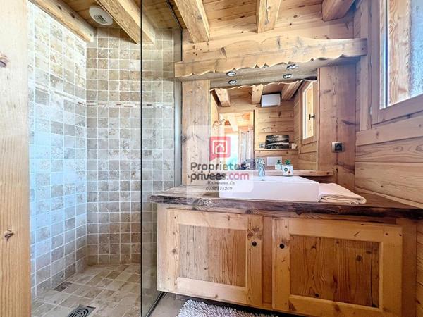 Maison Ugine 11 pièces 288 m2