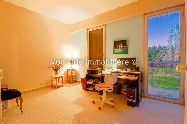 Villa d'architecte avec parc