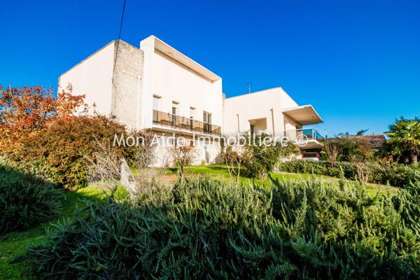 Villa d'architecte avec parc