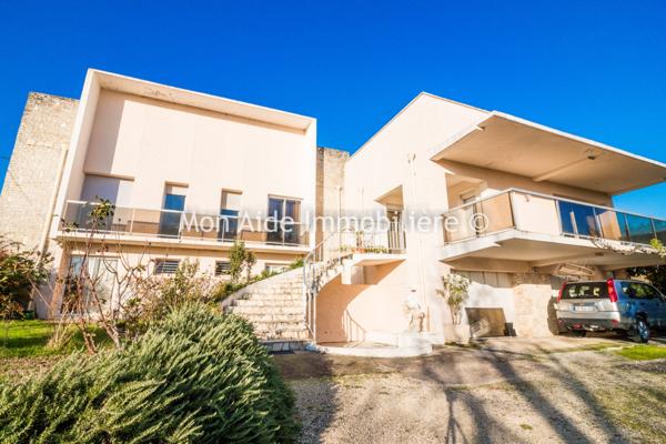 Villa d'architecte avec parc