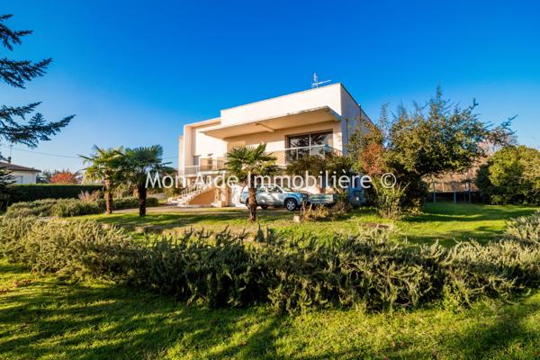 Villa d'architecte avec parc