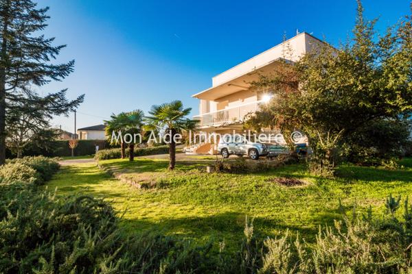 Villa d'architecte avec parc