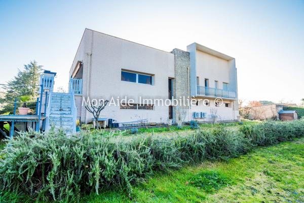 Villa d'architecte avec parc