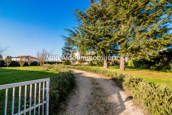 Villa d'architecte avec parc