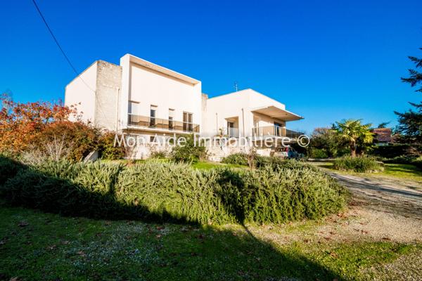 Villa d'architecte avec parc