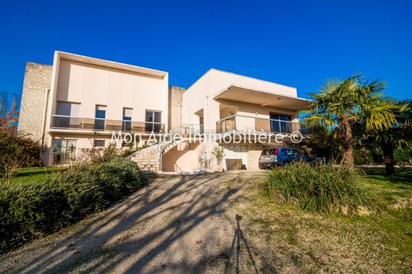 Villa d'architecte avec parc