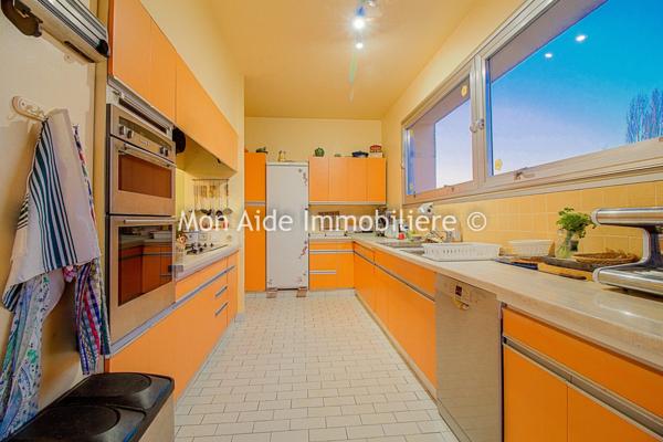 Villa d'architecte avec parc