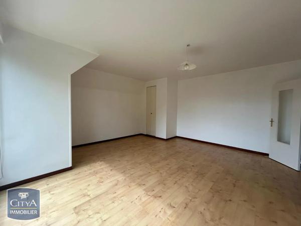 Appartement à louer 2 pièces 50.22m² Chartres (28000)
