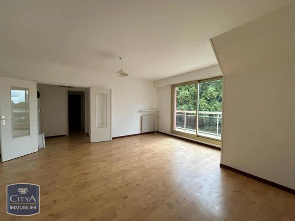 Appartement à louer 2 pièces 50.22m² Chartres (28000)