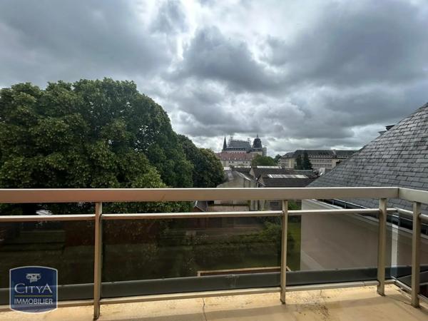 Appartement à louer 2 pièces 50.22m² Chartres (28000)