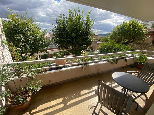 Appartement Dijon 2 pièce(s) 49.5 m2 + terrasse