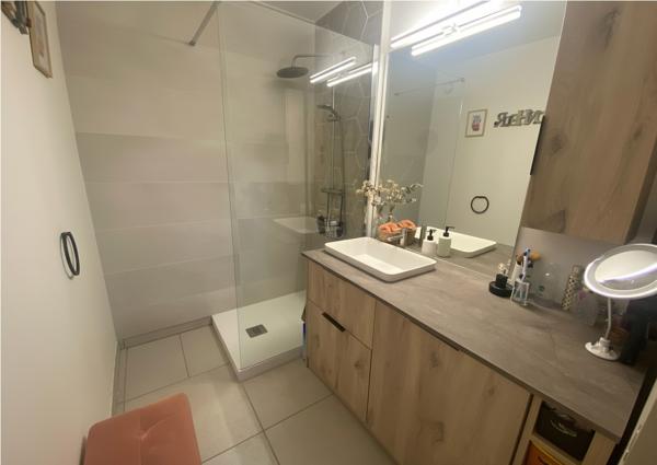 Appartement Dijon 2 pièce(s) 49.5 m2 + terrasse