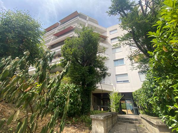 Appartement Dijon 2 pièce(s) 49.5 m2 + terrasse
