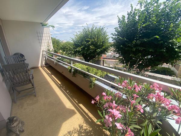 Appartement Dijon 2 pièce(s) 49.5 m2 + terrasse