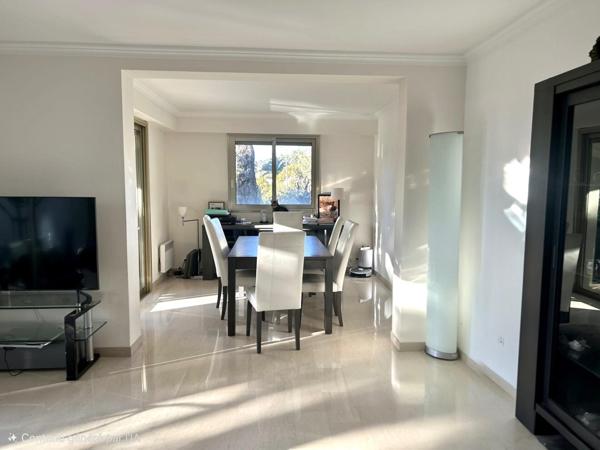 Cannes  : Grand 3 pièces de 98 m2, avec terrasse, garage et piscine