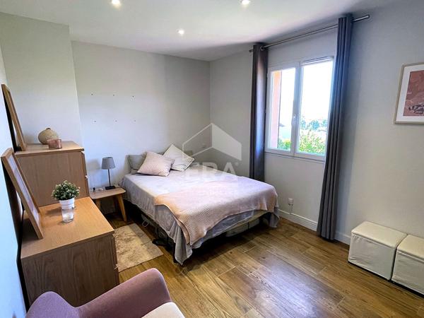 LES PENNES MIRABEAU - EXCLUSIVITE - Cité Haute - Maison contemporaine 4 chambres impeccable, sans vis-à-vis, avec studio indépendant et piscine, au calme absolu