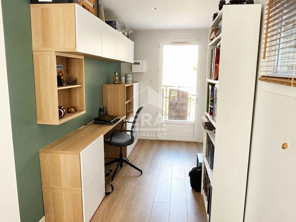 LES PENNES MIRABEAU - EXCLUSIVITE - Cité Haute - Maison contemporaine 4 chambres impeccable, sans vis-à-vis, avec studio indépendant et piscine, au calme absolu