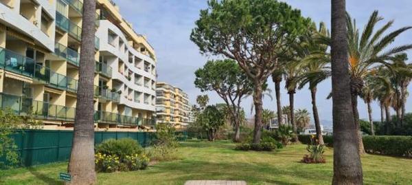 Appartement Front de mer Cannes Golfe de la Napoule / jardin