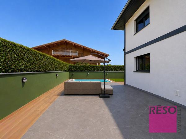COUP DE CŒUR – MAISON AVEC PISCINE PRIVATIVE ET JARDIN