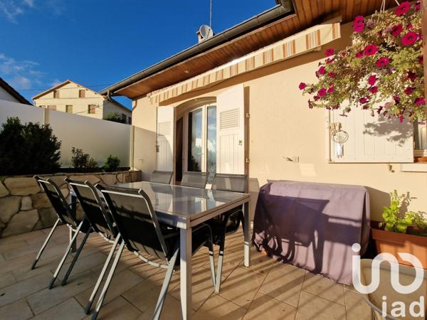 Maison à vendre 10 pièces 230 m² La Monnerie-le-Montel