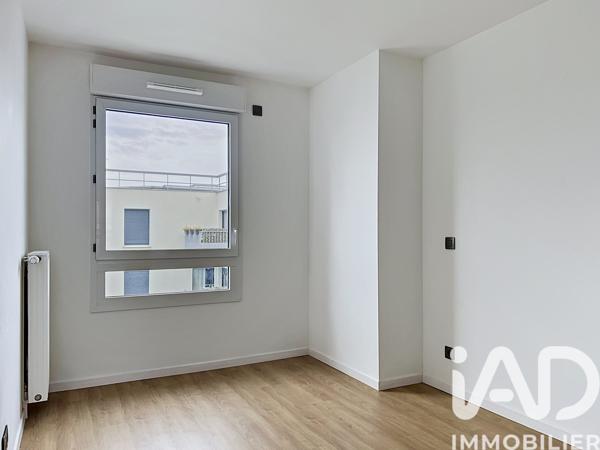 Appartement à vendre 4 pièces 74 m² Saint-Cyr-l'École