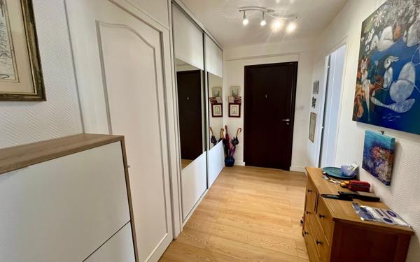 Appartement à vendre    3 pièces • 80,02 m2 La Rochelle