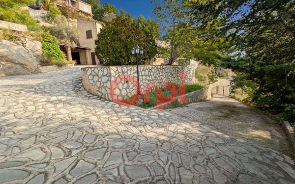 Maison à vendre    5 pièces • 147,75 m2 La Valette-du-Var